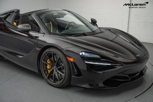 Onyx Black 2023 McLaren 720S Performance