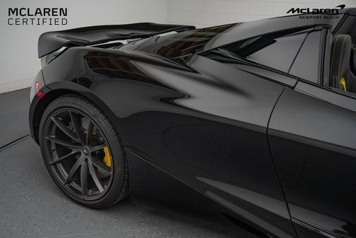 2023 McLaren 720S Performance