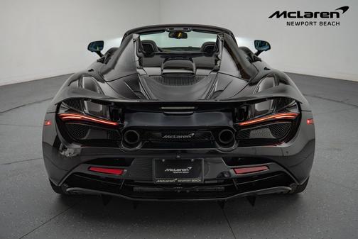 2023 McLaren 720S Performance
