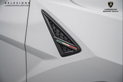 2024 Lamborghini Urus S