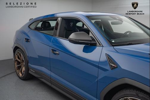 2024 Lamborghini Urus Performante