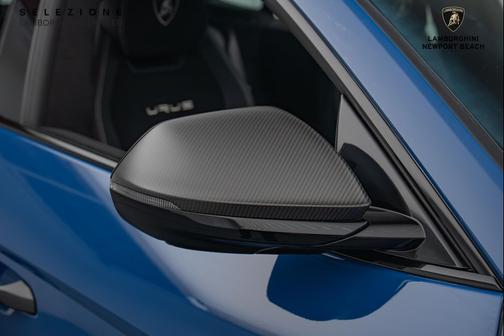 2024 Lamborghini Urus Performante