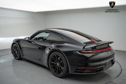 2021 Porsche 911 Carrera