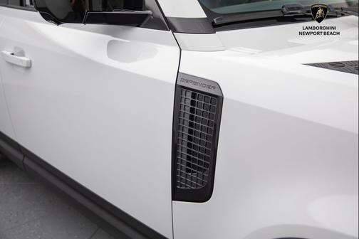2024 Land Rover Defender 110 P300