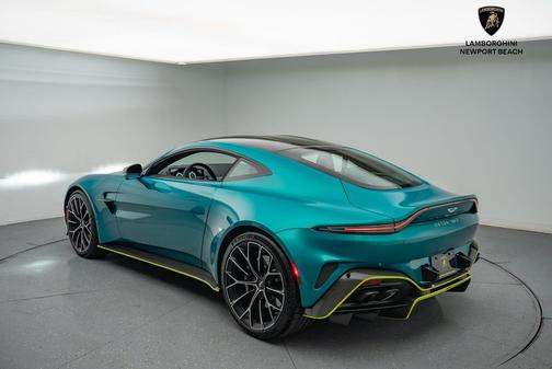 2025 Aston Martin Vantage Base
