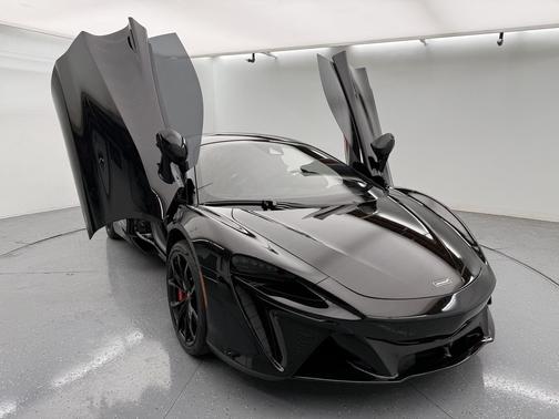 2024 McLaren Artura Base