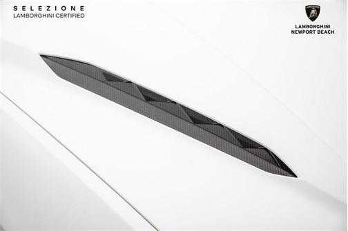 2024 Lamborghini Urus Performante