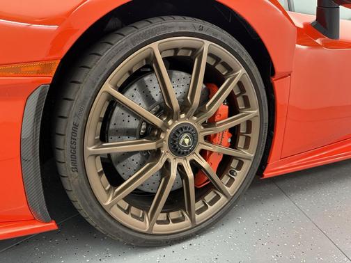 2024 Lamborghini Huracan STO Coupe