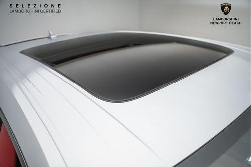 2022 Lamborghini Urus Base