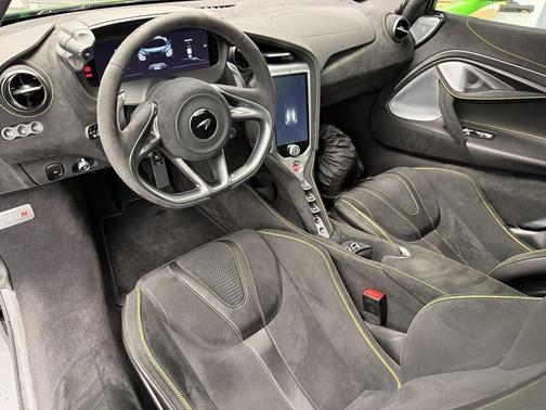 2024 McLaren 750S Spider