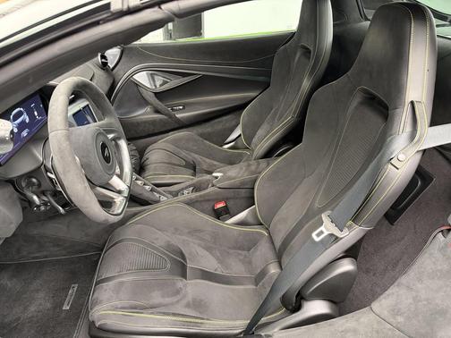 2024 McLaren 750S Spider