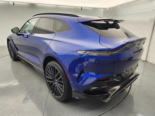 2023 Aston Martin DBX 707