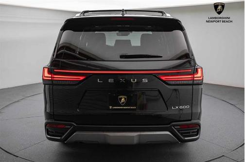 2025 Lexus LX 600 Premium