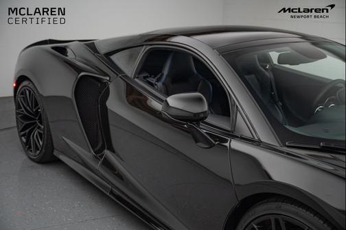 2023 McLaren GT Base