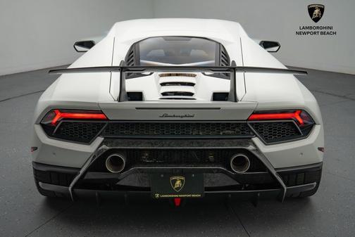 2018 Lamborghini Huracan LP 640-4 Performante