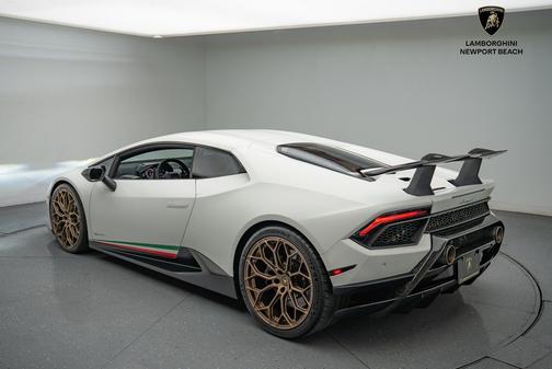 2018 Lamborghini Huracan LP 640-4 Performante
