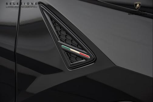 2019 Lamborghini Urus Base