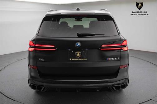 2025 BMW X5 M60i