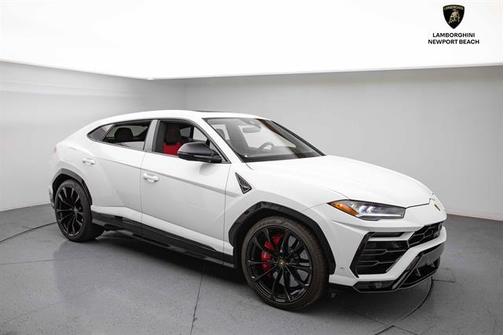 2022 Lamborghini Urus Base