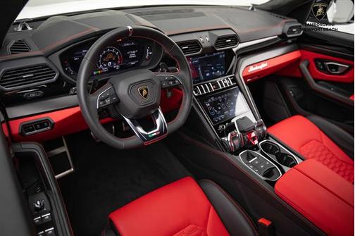 2022 Lamborghini Urus Base