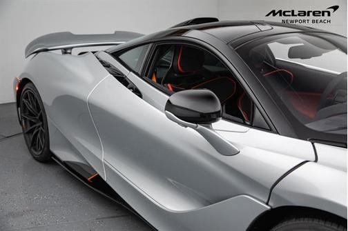 2021 McLaren 765LT Coupe