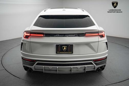 2019 Lamborghini Urus Base