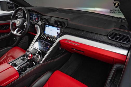 2019 Lamborghini Urus Base