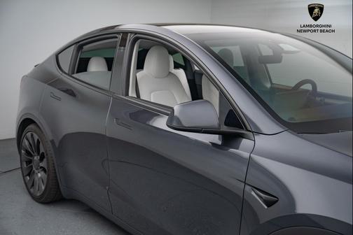 2024 Tesla Model Y Performance Dual Motor All-Wheel Drive