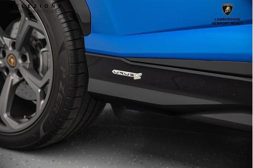 2024 Lamborghini Urus S