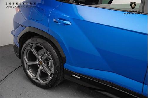 2024 Lamborghini Urus S