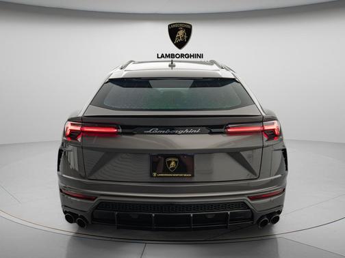 Grigio Keres Metallic 2022 Lamborghini Urus Base