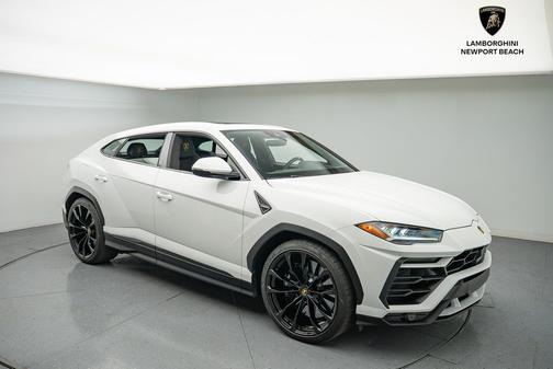 2022 Lamborghini Urus Base