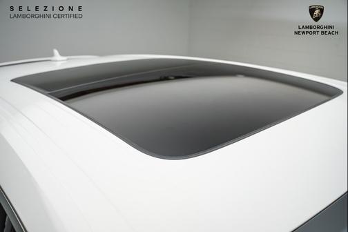 2022 Lamborghini Urus Base