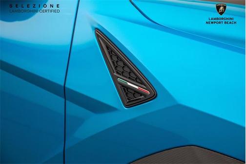 2023 Lamborghini Urus Performante