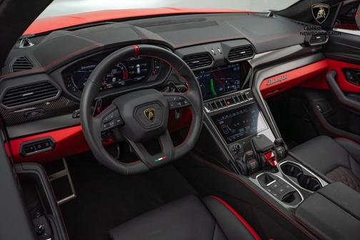 2024 Lamborghini Urus S