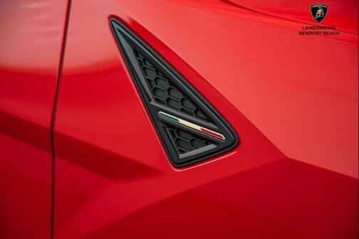 2024 Lamborghini Urus S