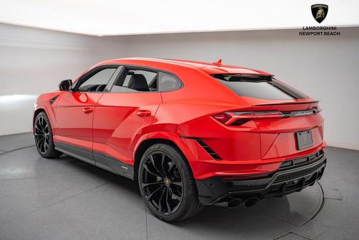 2024 Lamborghini Urus S