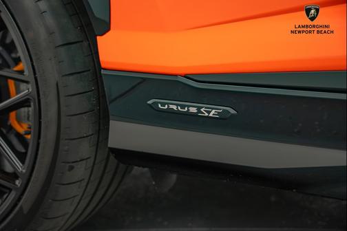 2025 Lamborghini Urus SE