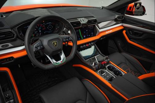 2025 Lamborghini Urus SE