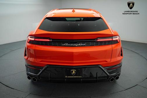 2025 Lamborghini Urus SE