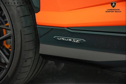 2025 Lamborghini Urus SE