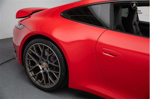 2020 Porsche 911 Carrera