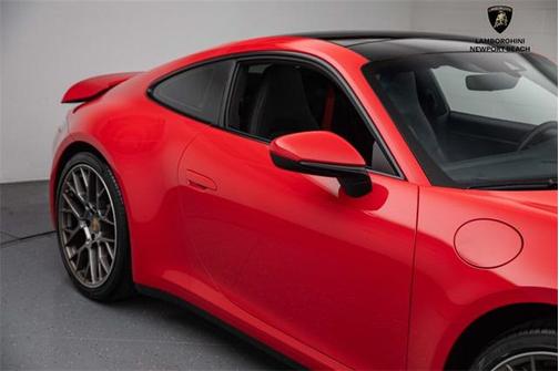 2020 Porsche 911 Carrera