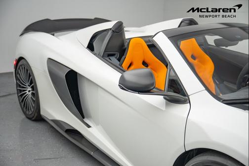 2016 McLaren 675LT Base