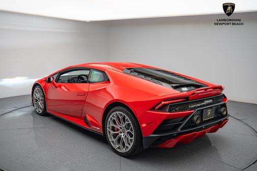 2022 Lamborghini Huracan EVO Coupe RWD
