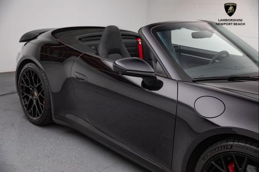 2024 Porsche 911 Carrera 4S Cabriolet