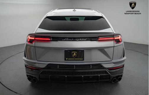 2024 Lamborghini Urus S
