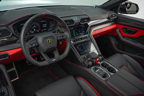 2024 Lamborghini Urus S