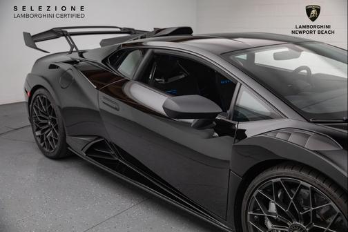 2022 Lamborghini Huracan STO Coupe