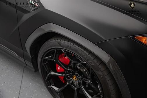 2024 Lamborghini Urus Performante